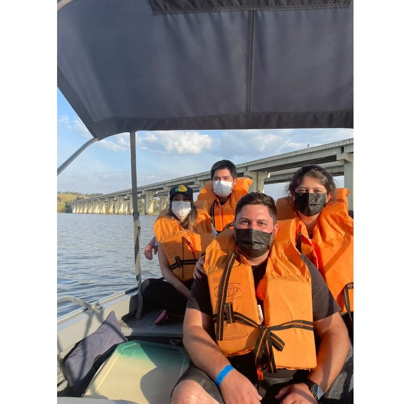 Dia de Sol! Servimos água e suco a bordo!